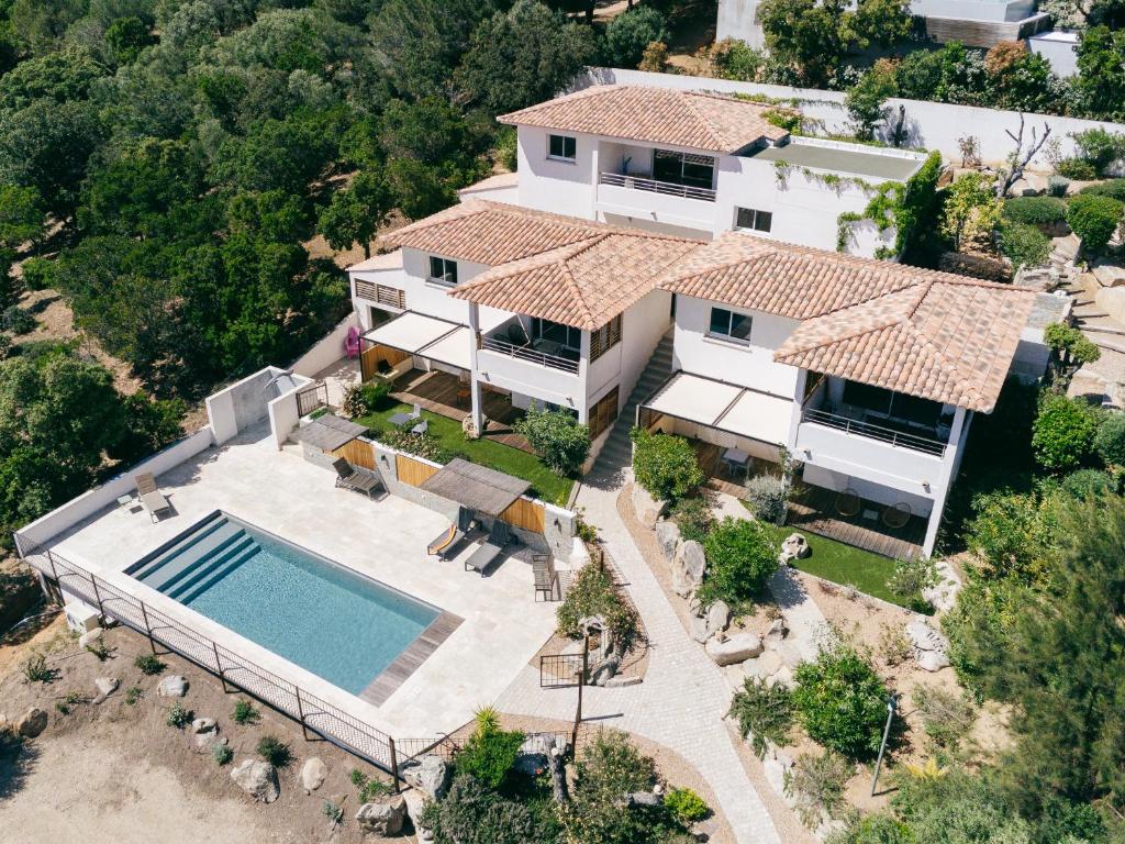 Πισίνα στο ή κοντά στο Très belle Résidence vue mer et piscine chauffée - BACCALOCATION