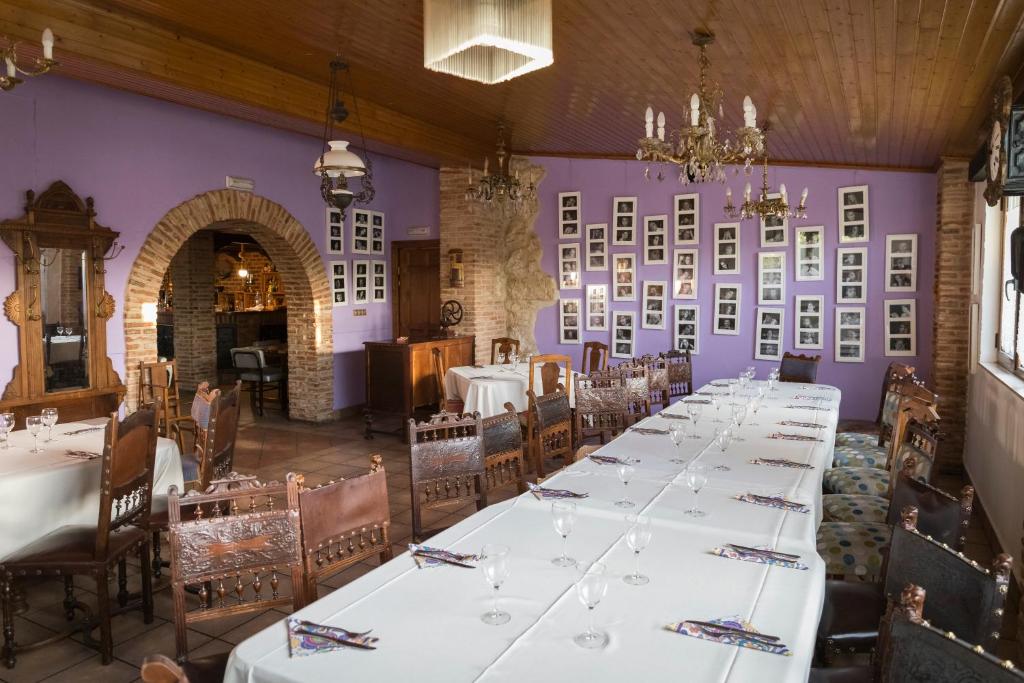 Restaurace v ubytování Hotel Un lugar en la Vecilla