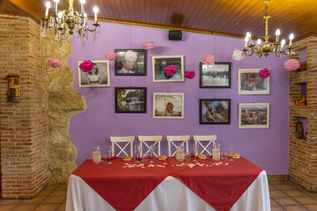 Fotografie z fotogalerie ubytování Hotel Un lugar en la Vecilla v destinaci Dueñas