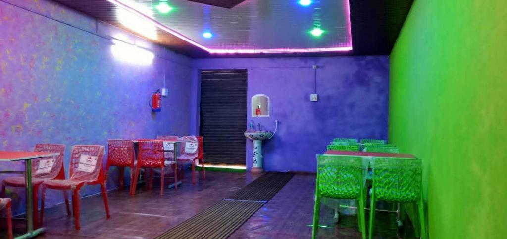 SPOT ON 80748F Hotel Paradise - Housity