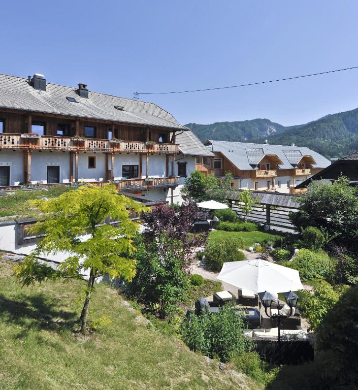 Fotografie z fotogalerie ubytování Hotel zum Weissensee v destinaci Weissensee