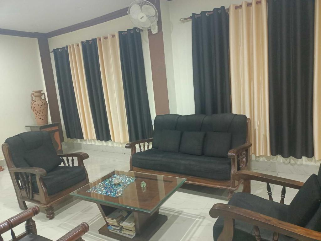 OYO Alibaba Guest House