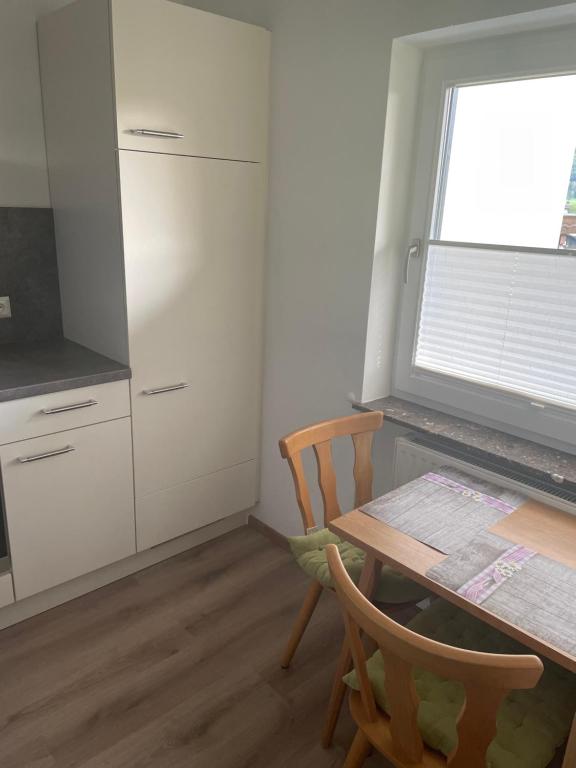 Kuchyň nebo kuchyňský kout v ubytování Am Randersberg - Wohnung Nr 1