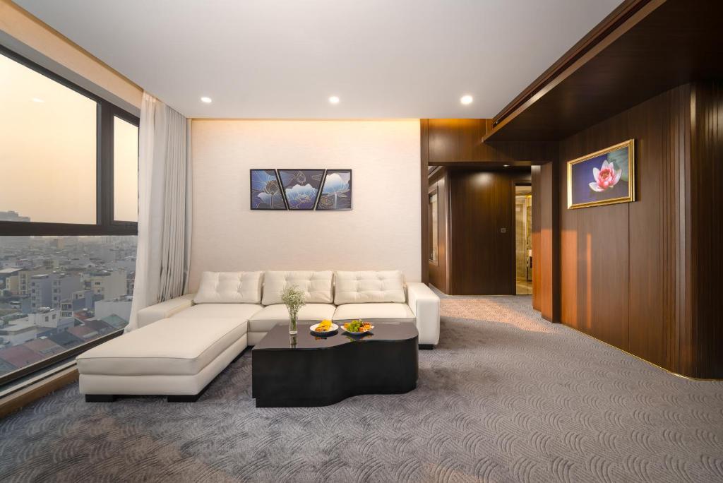 Special Offer - Golden Lotus Grand Suite