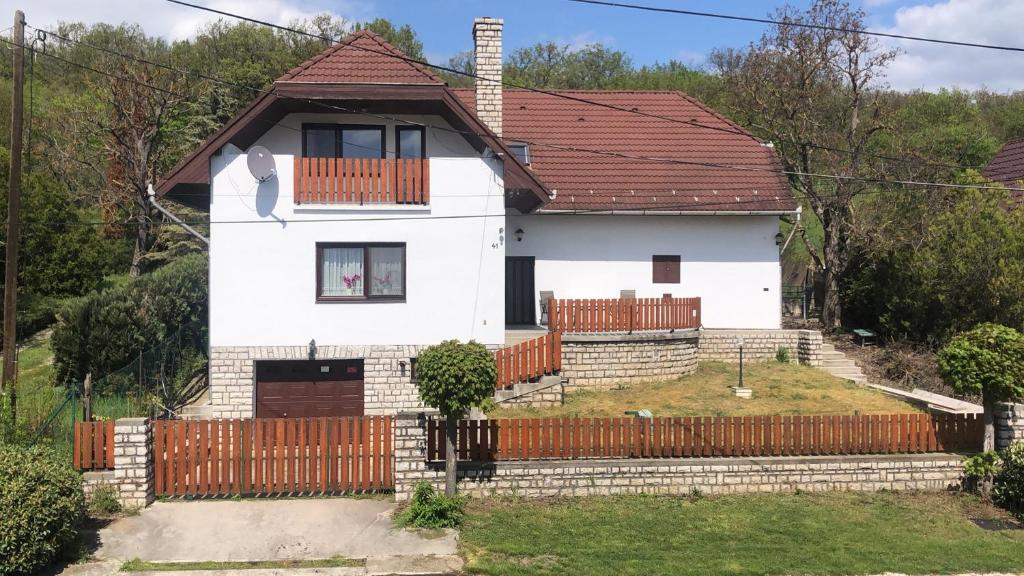 Balatoni Family House 8233 Balatonszőlős,  Csereny Hegyi út 41 kép - 1