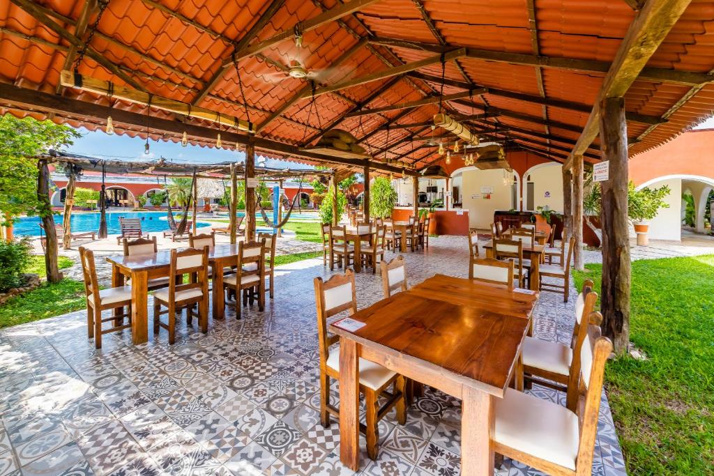 Restaurace v ubytování Hacienda Inn Aeropuerto