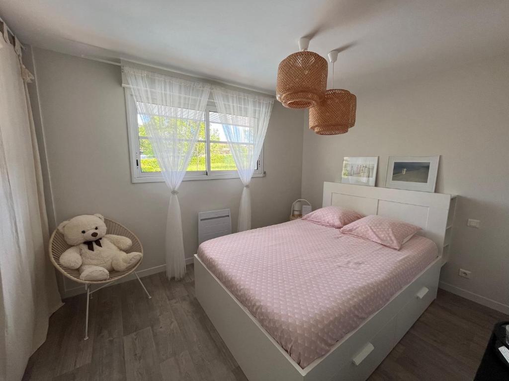 Chambres cosy BEN & NAD proches du Puy DuFou - 带花园的家庭房间