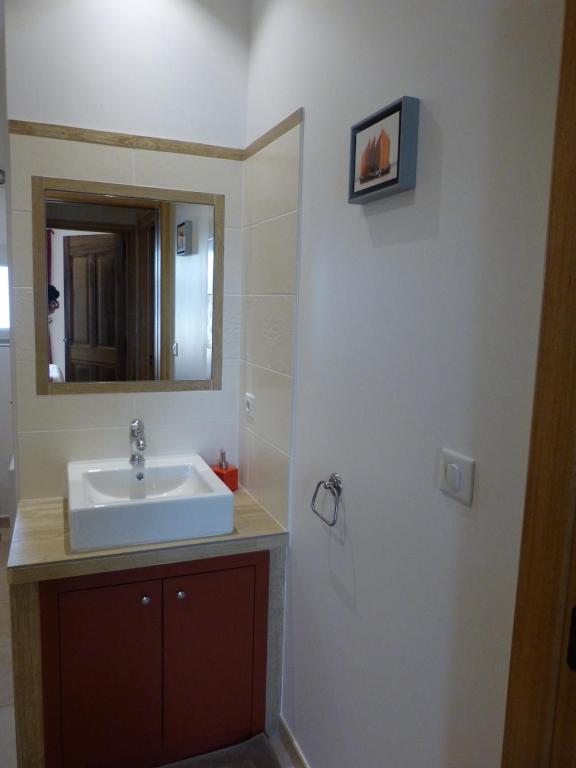 Koupelna v ubytování Gîte du Pagoulin - Chambres d'hôtes