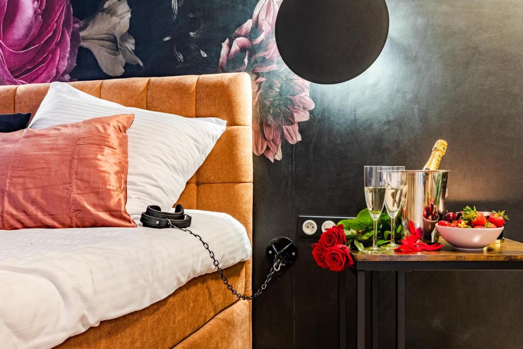 Secret Garden Apartment - 12