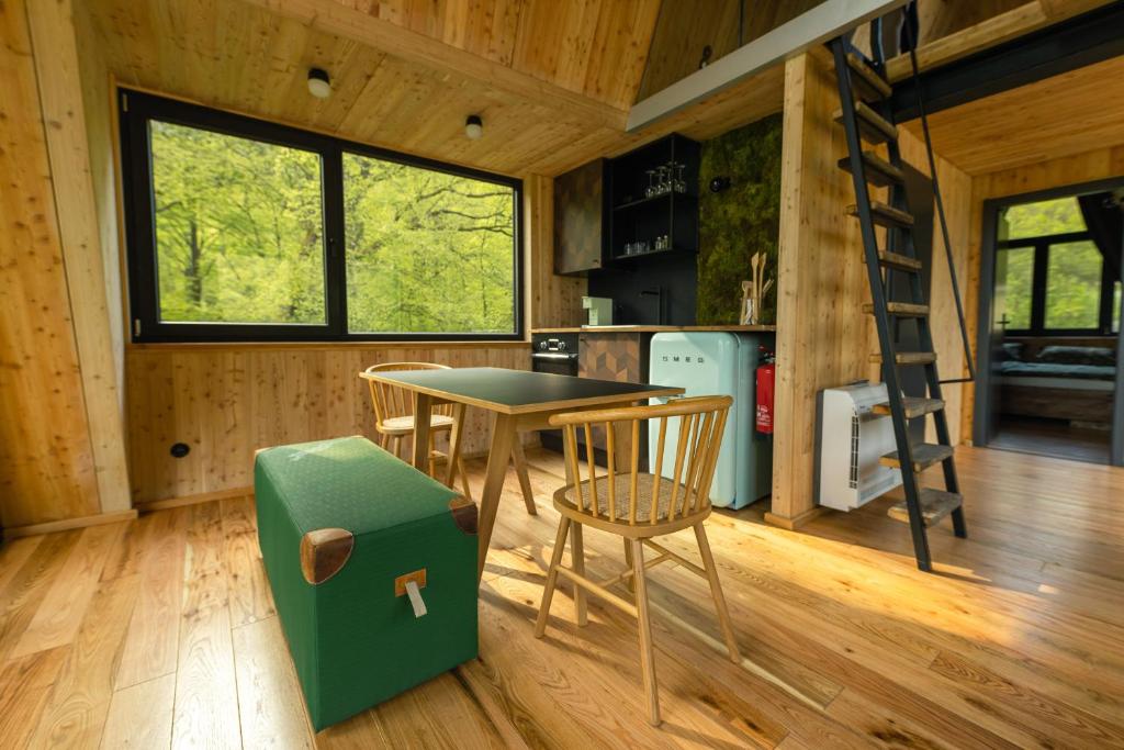 Fotografie z fotogalerie ubytování Baumhausapartment v destinaci Breuberg