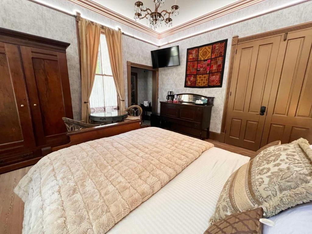 1001 Nights Historic Bed and Breakfast Adults Only - Luxe Tweepersoonskamer Met Bad