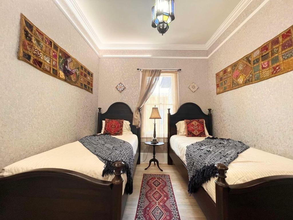 1001 Nights Historic Bed and Breakfast Adults Only - Junior Suite Met Balkon