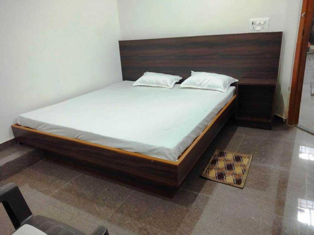 SPOT ON 81055 Bgn Guest House Rooms, Gorakhpur – Updated 2023 Prices