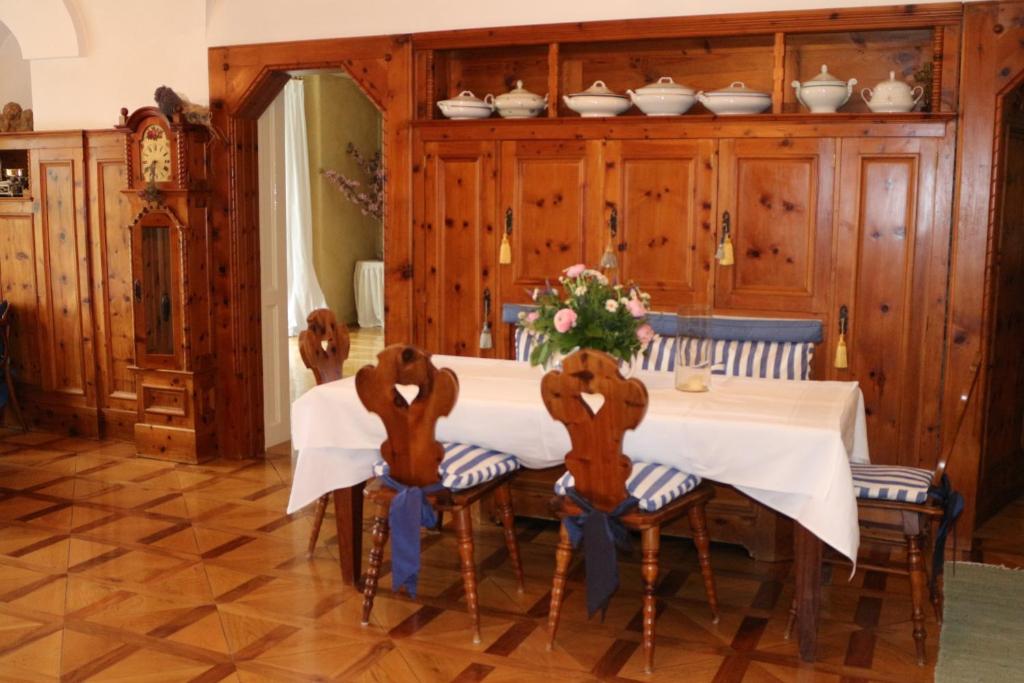 Fotografie z fotogalerie ubytování Hotel Seeschlößl Velden v destinaci Velden am Wörthersee