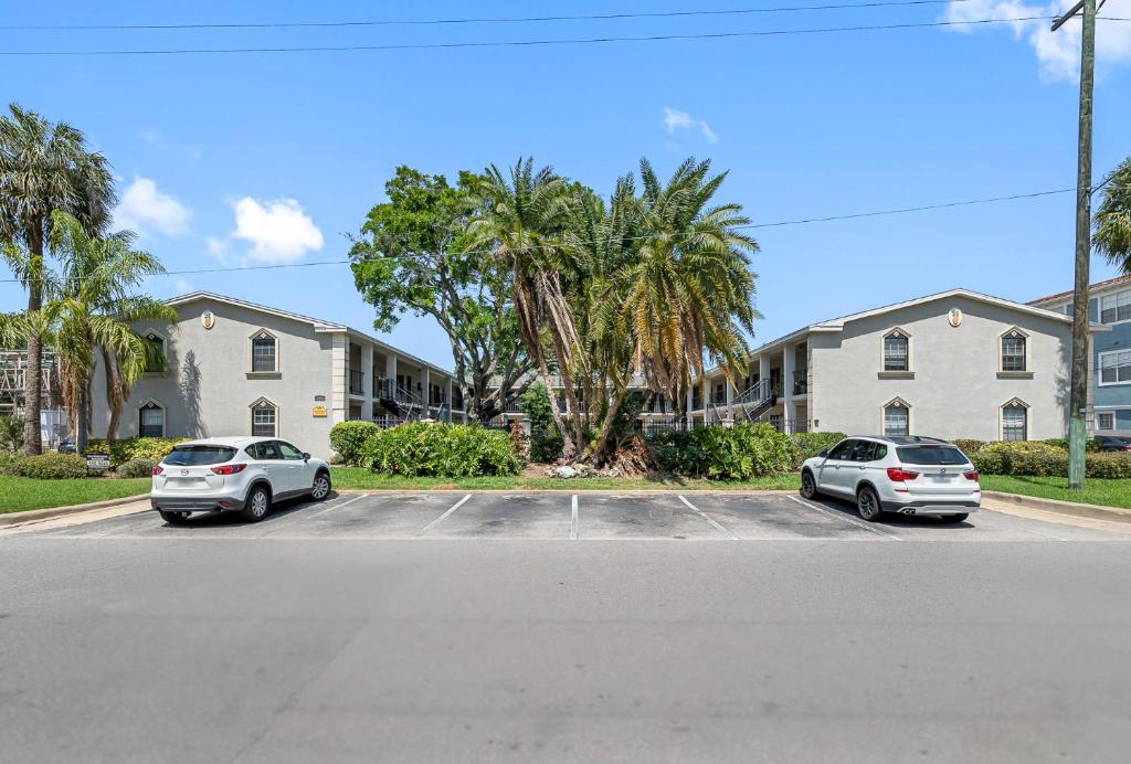 Hyde Park Condo in South Tampa Walk Anywhere, USA
