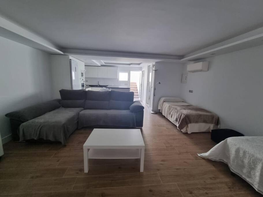 LOFT MODERNO PISCINA WIFI, Cártama – Precios actualizados 2023