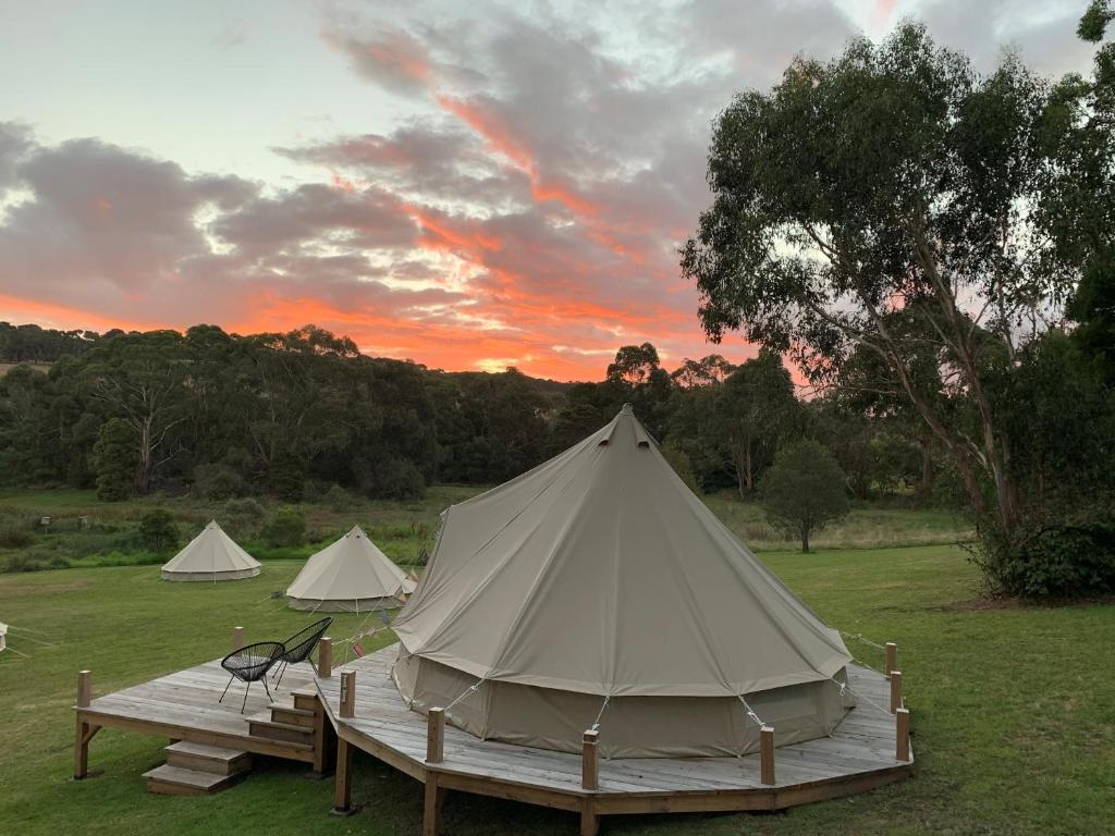 Příroda nedaleko luxury tent