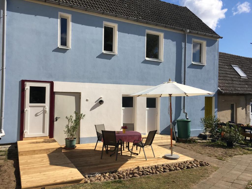 Fotografie z fotogalerie ubytování Schöne 3Zimmer Ferienwohnung direkt am Baalensee v destinaci Fürstenberg-Havel
