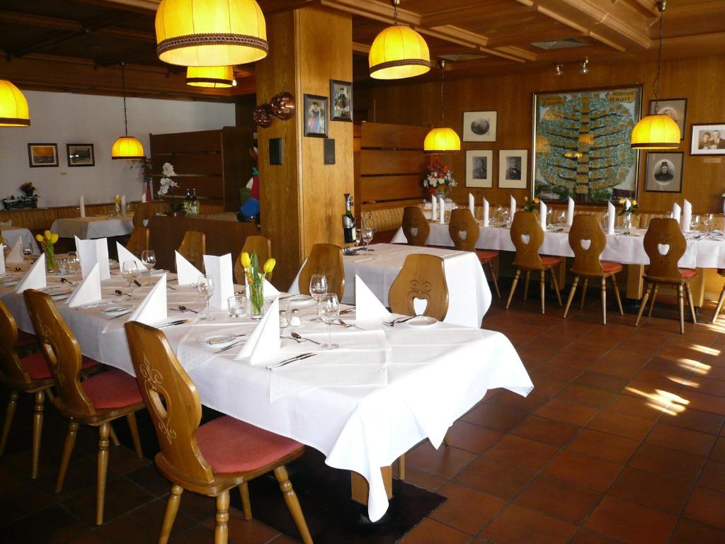 Restaurace v ubytování Gasthof Hotel Engel