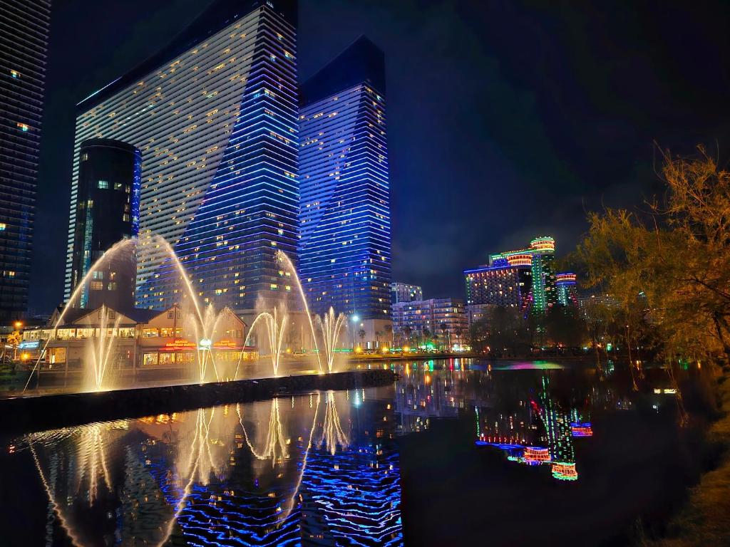 Orbi City Sea View - 带阳台和海景的豪华双人房间