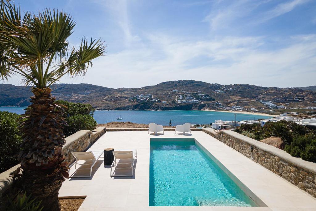 Bazén v ubytování Villa Hola Mykonos nebo v jeho okolí
