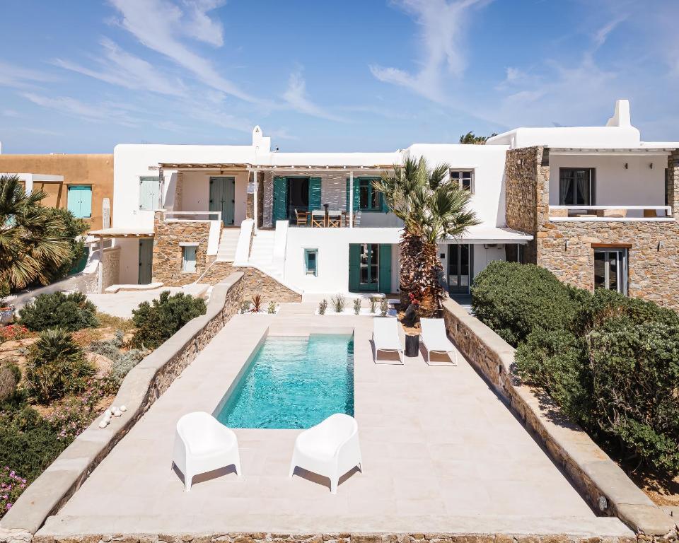 Bazén v ubytování Villa Hola Mykonos nebo v jeho okolí