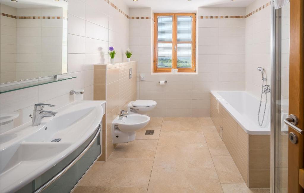 Koupelna v ubytování Holiday Home Baredine Iii