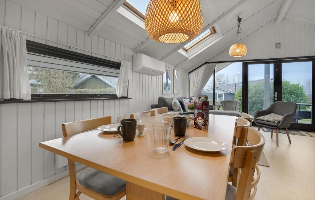 Posezení v ubytování Three-Bedroom Holiday Home In Egernsund