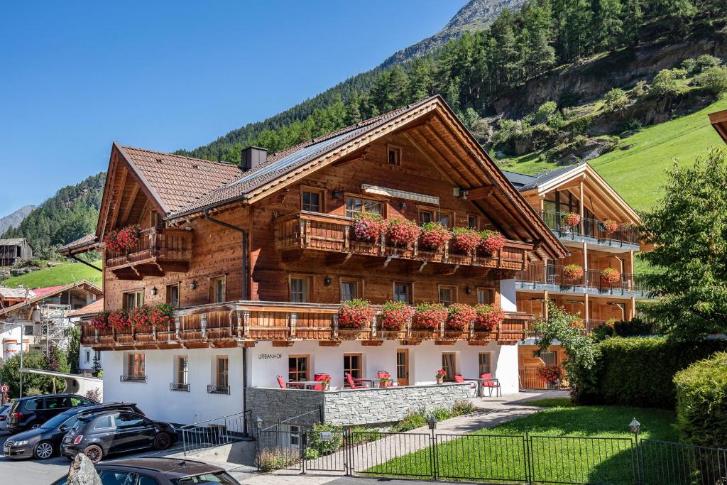 Nespecifikovaný výhled na hory nebo výhled na hory při pohledu z hotelu