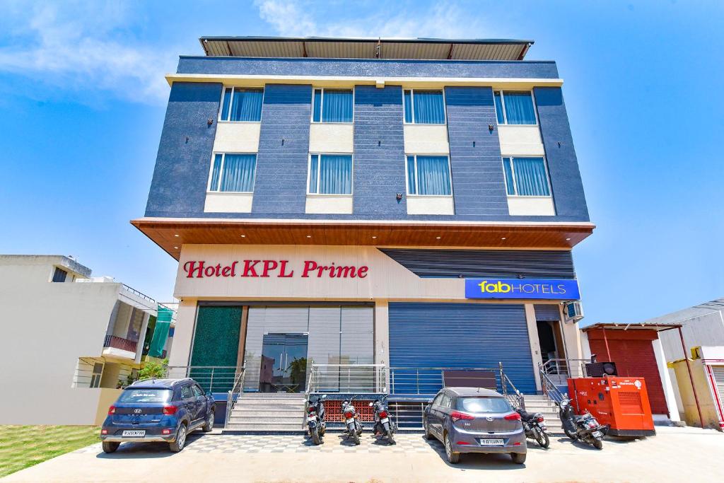 Bangunan di mana terletaknya hotel