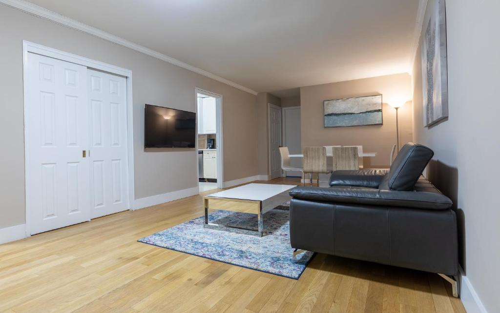 دوست داشتنی 3 BR در نیویورک با آسانسور - Lovely 3 BR in NYC with Elevator، دوست داشتنی 3 BR در نیویورک با آسانسور