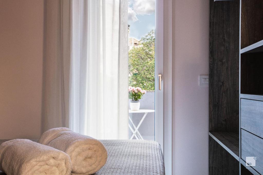 The Lady C - High Apartments - 2