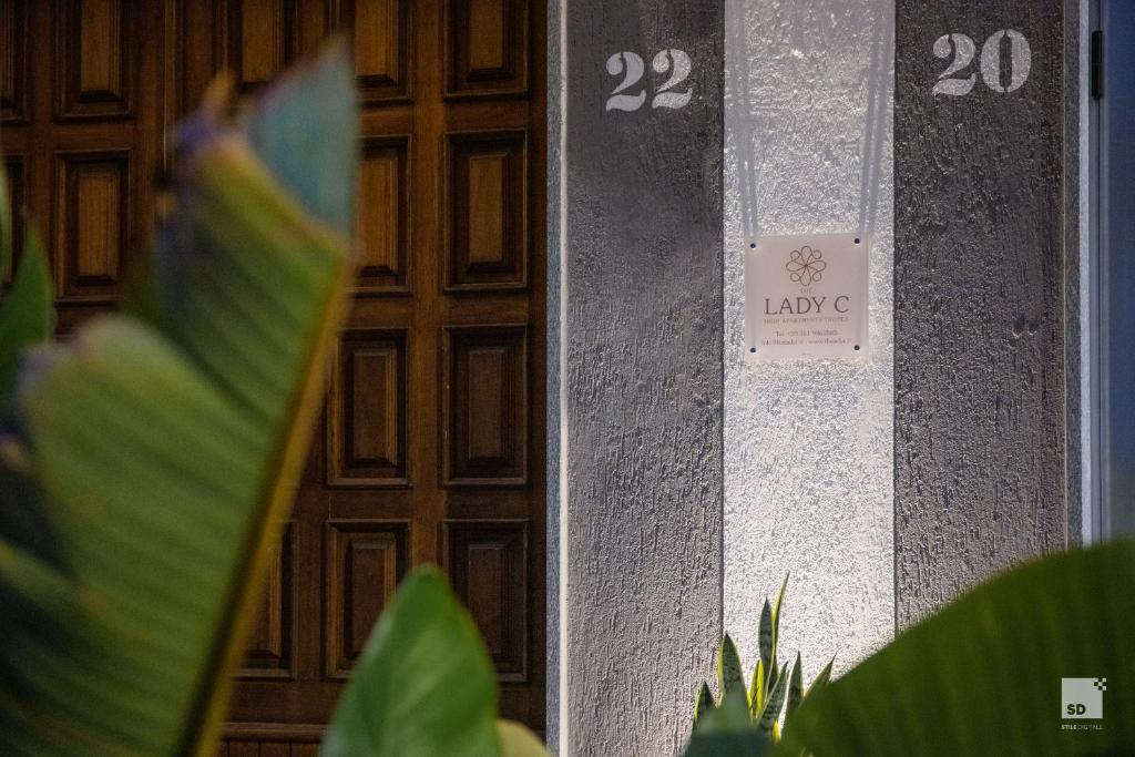 The Lady C - High Apartments - 17