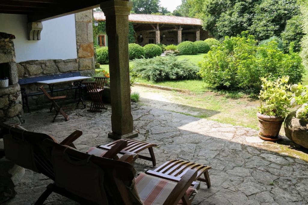 Vonkajšia záhrada v ubytovaní Pazo de Ceilán