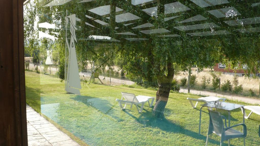 Jardín al aire libre en Hotel Rural La Peregrina