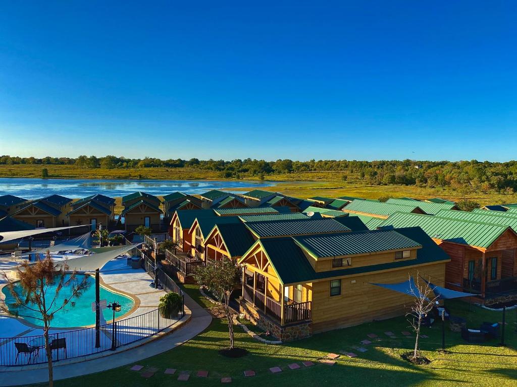 Belas Resort Tiny Home 100, Willis, TX