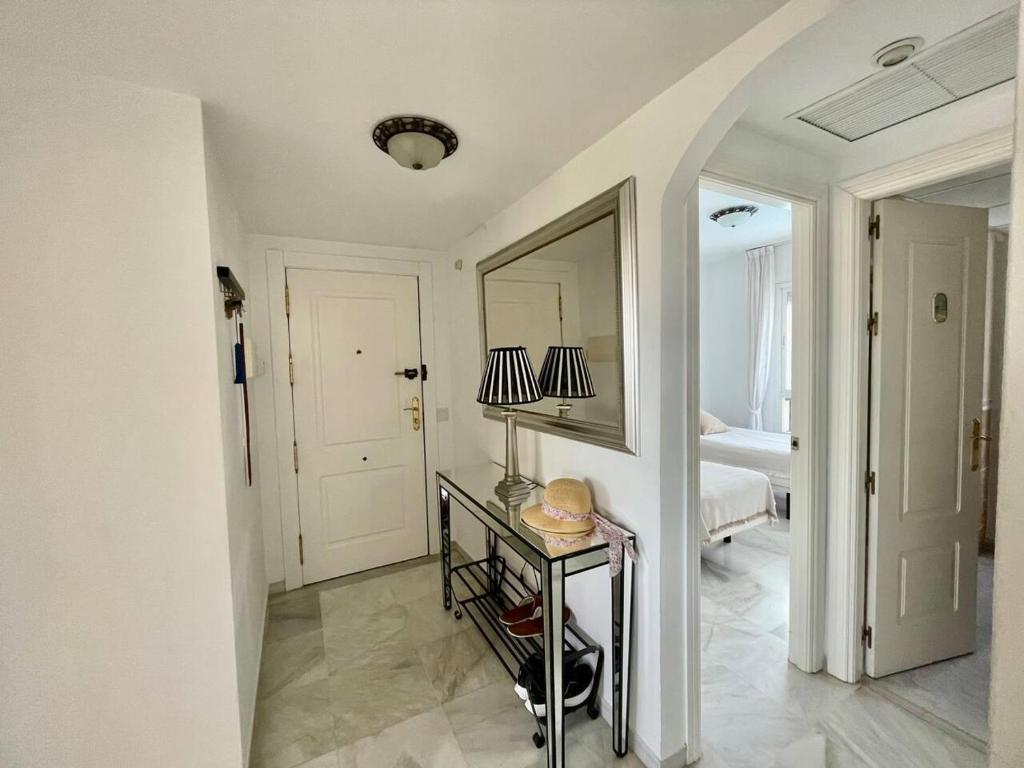 Kuchyň nebo kuchyňský kout v ubytování Stunning 2Bed Apartment in Marbella - Pto Banus