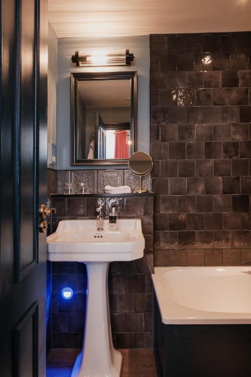 The Sanctuary House Hotel - Resim 36