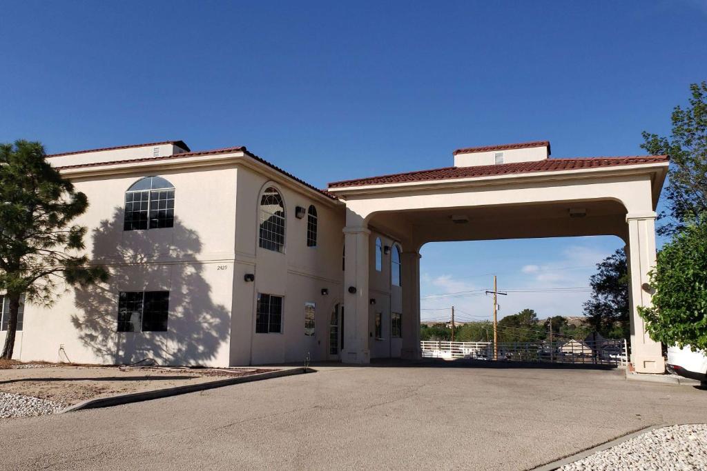 Φωτογραφία από το άλμπουμ του Travelodge by Wyndham Carlsbad NM σε Carlsbad