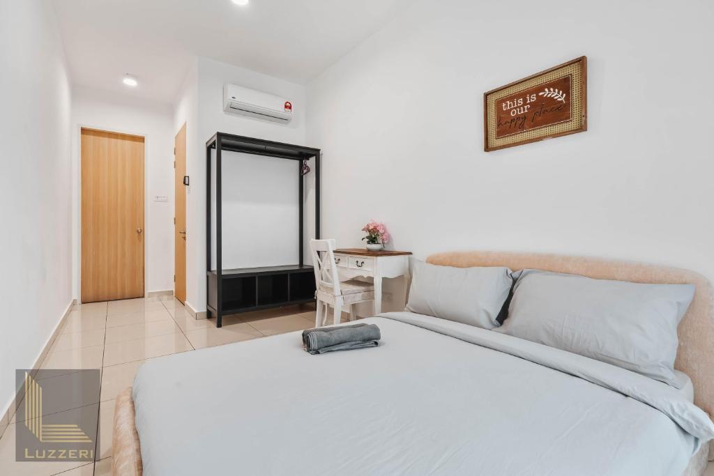 Legasi Kampung Baru Guesthouse - Suite Avec Balcon