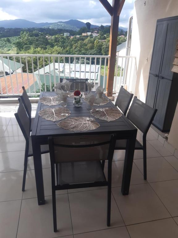 Nespecifikovaný výhled na hory nebo výhled na hory při pohledu z apartmánu