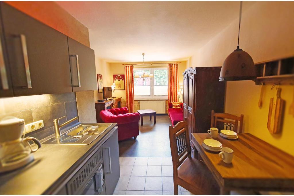 Ostsee-Rittergut-Rügen - BinzHotel & OrdensKapelle - Junior Suite With Garden View