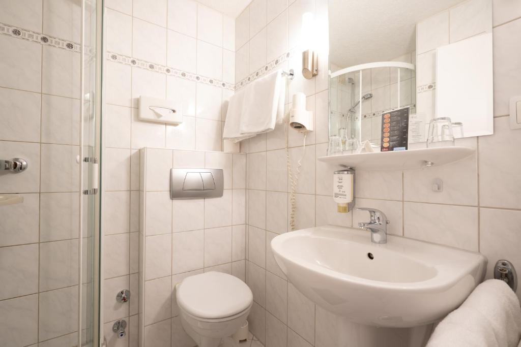 Koupelna v ubytování Hotel Zum Prinzen Sinsheim