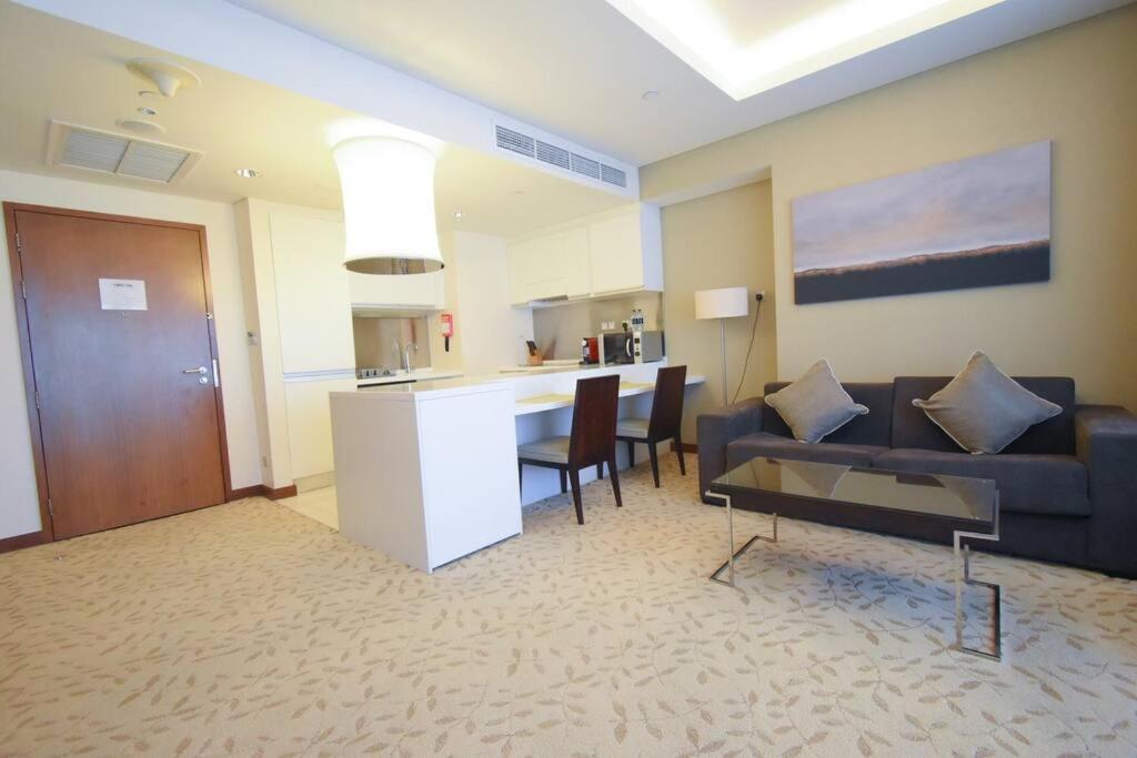 Fotografie z fotogalerie ubytování The Address Dubai Mall Residences Luxury with Balcony v Dubaji
