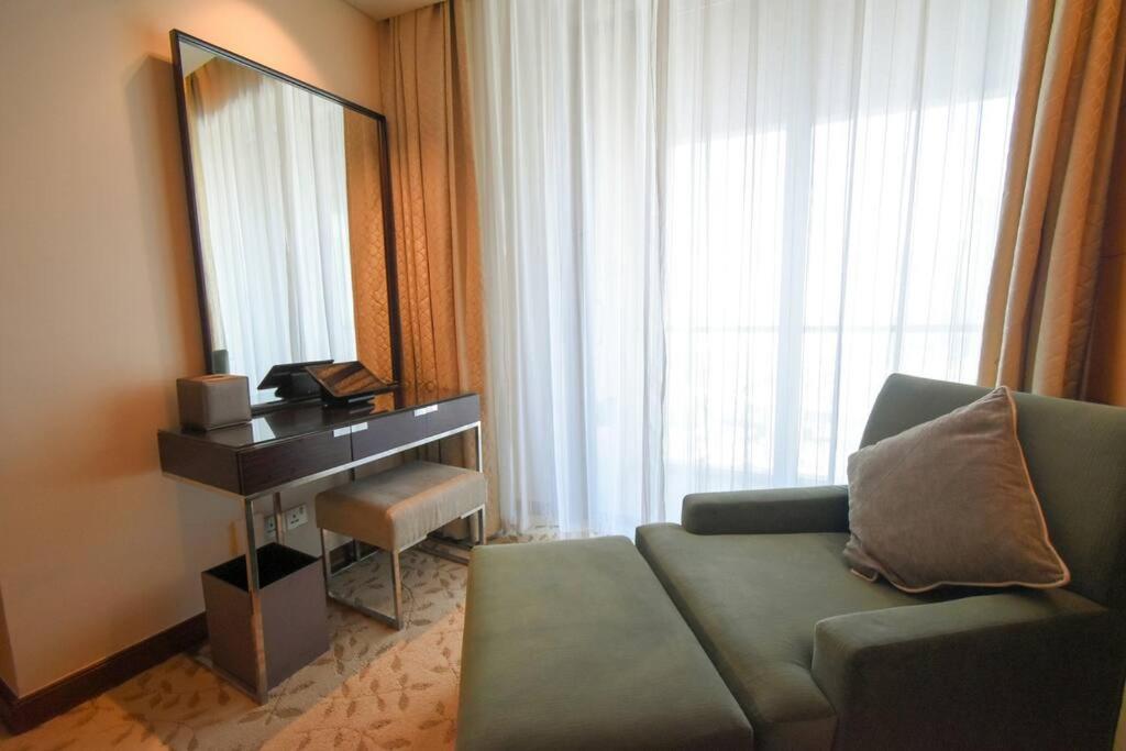 Fotografie z fotogalerie ubytování The Address Dubai Mall Residences Luxury with Balcony v Dubaji