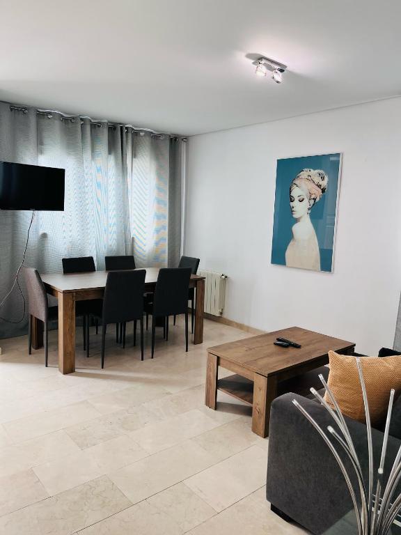Travel Habitat Ático Calle Comedias, Valencia – Updated 2023 ...