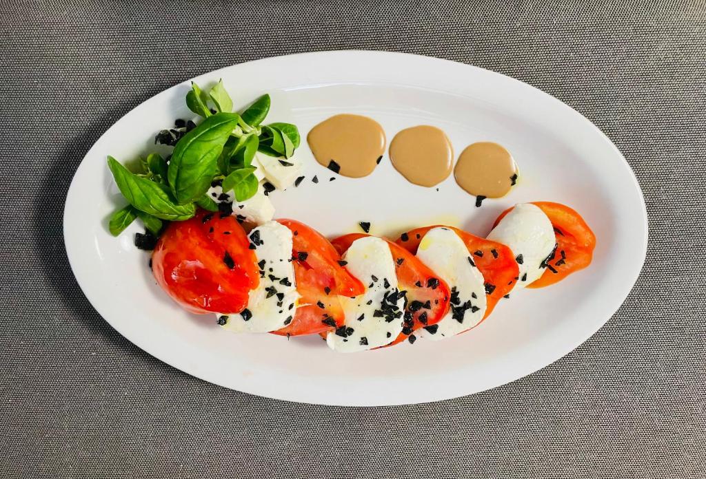 Jídlo v hotelu nebo okolí