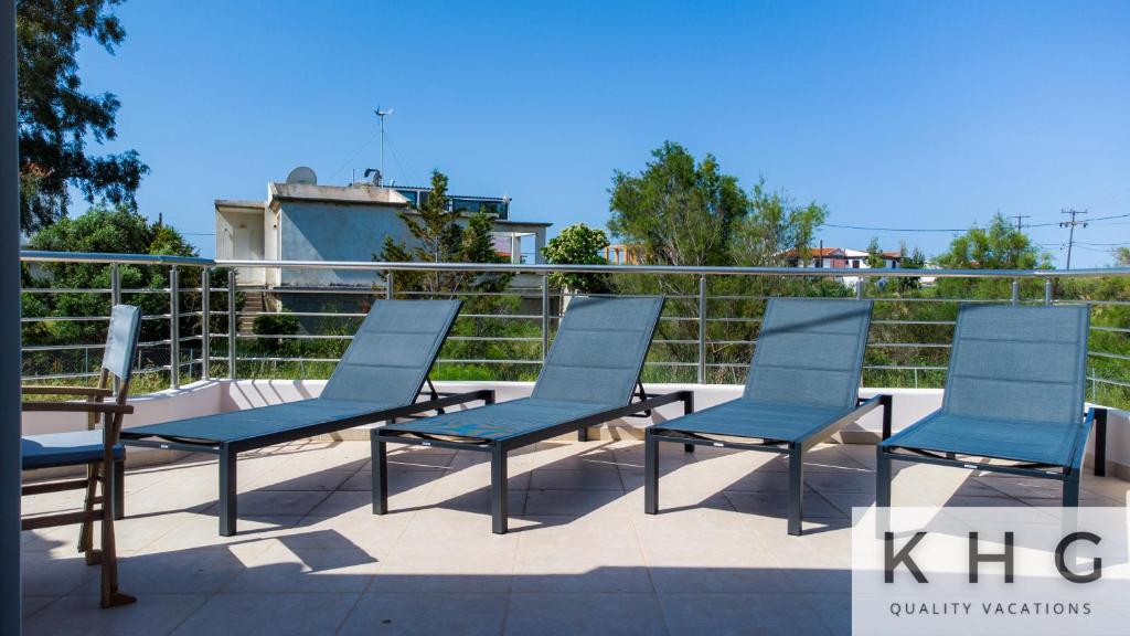 Balkón nebo terasa v ubytování Red Sand Apartment 1 min from Megas Lakos beach!