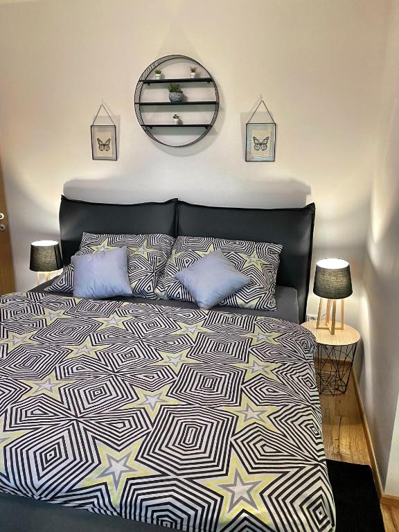 Postel nebo postele na pokoji v ubytování Apartmán NatEmi u sjezdovky Filipovice