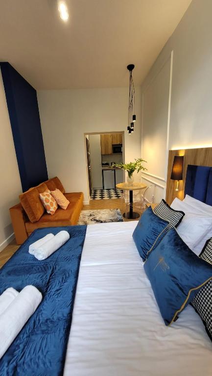 Movo II Old Town Apartments - 19